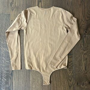 Skims Essential Crew Neck Long Sleeve Bodysuit (never worn)